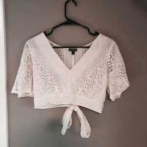 White // Of the shoulder // Crop top // Boho